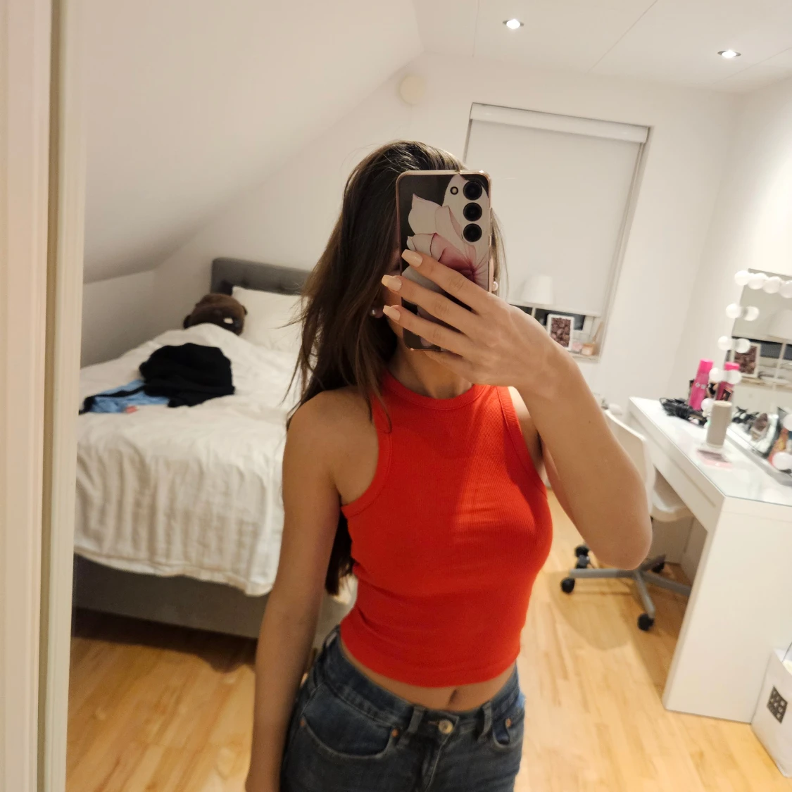 Röd croppad ribbad linnetopp