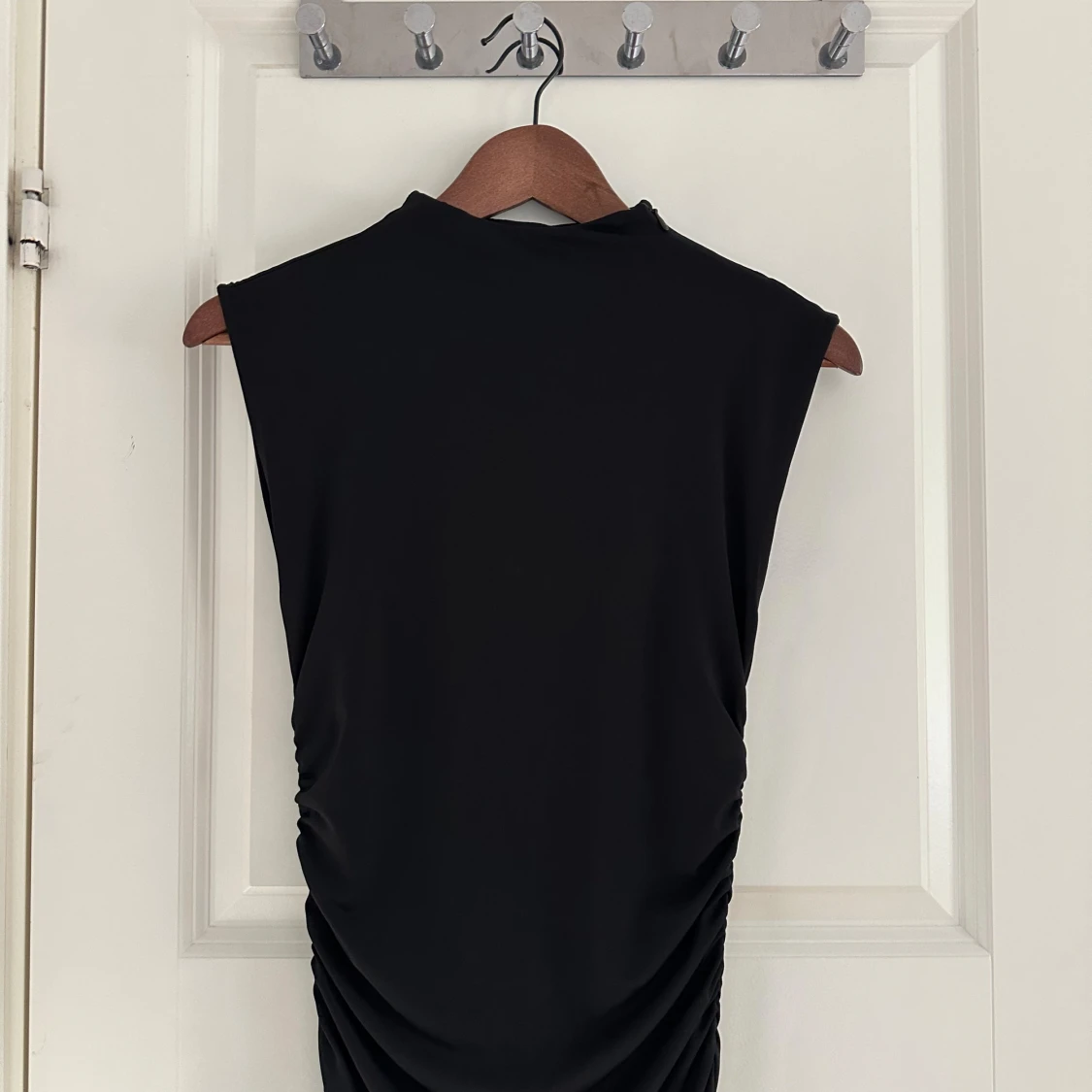 Svart långklänning från H&M - 2