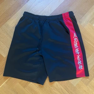 Shorts - Shorts med tryck. Kan användas både vardagligt eller för träning