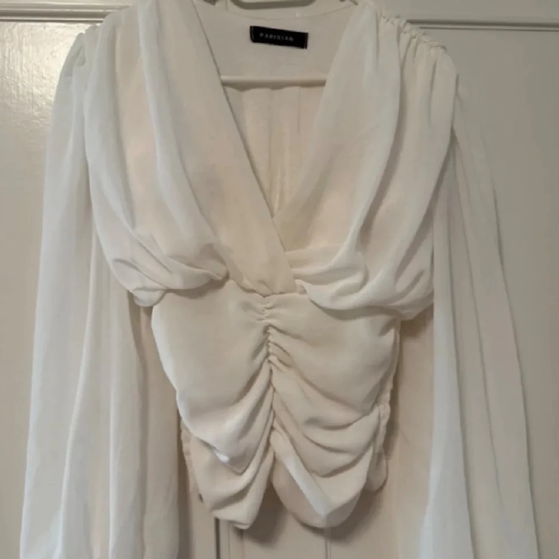 Vit omlottblus   - 1