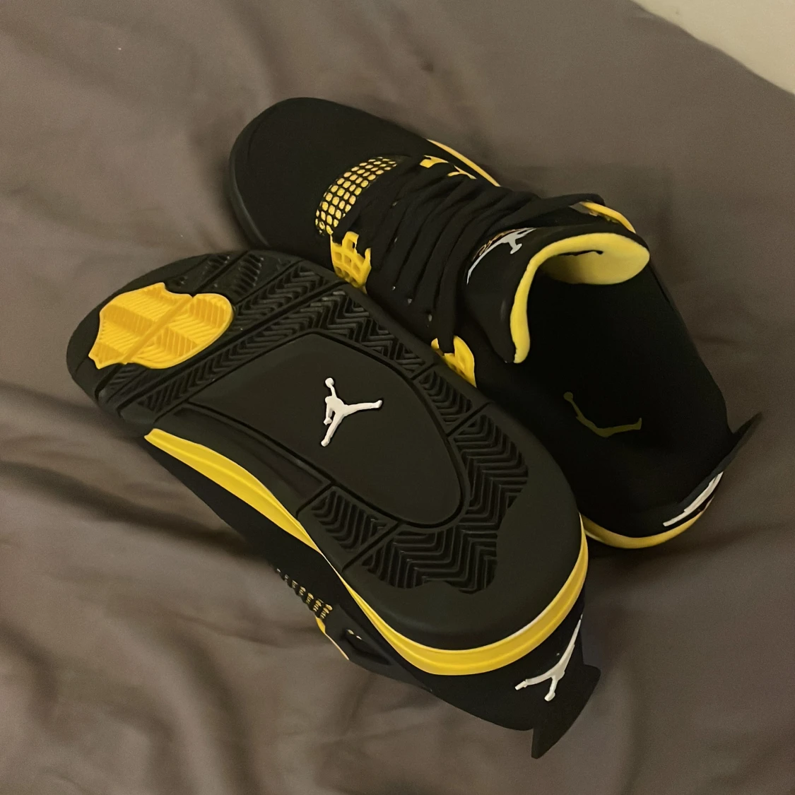 Nike Air Jordan 4  - 2