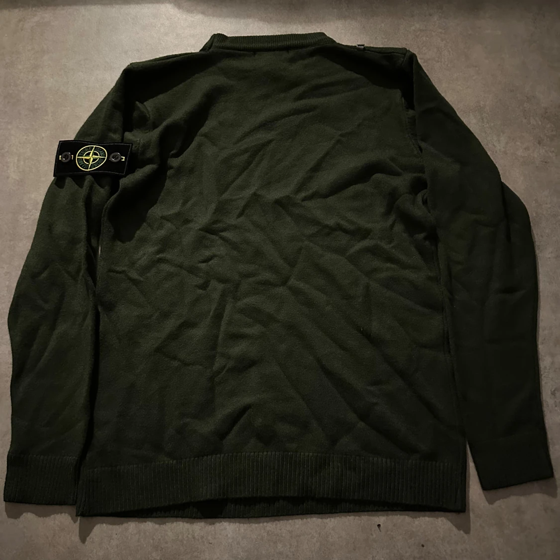 Mörkgrön stickad tröja Stone Island - 2