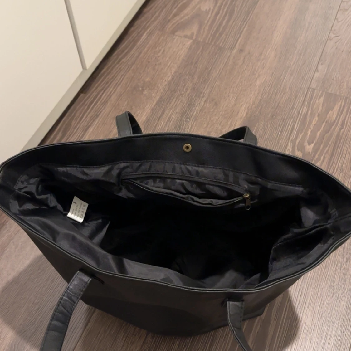 Svart handväska  - 1