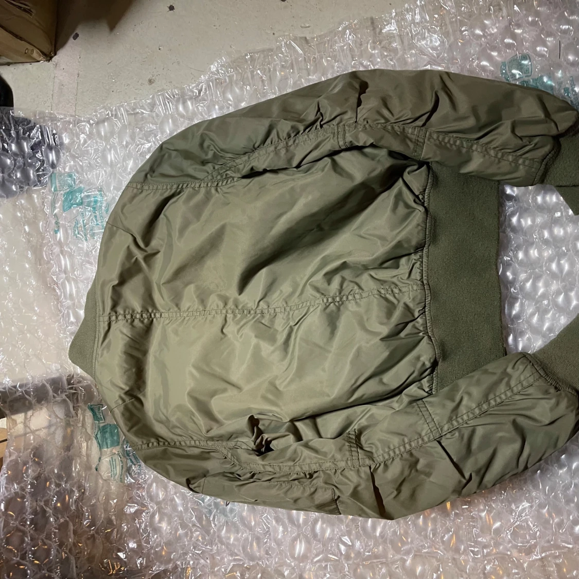 Olivgrön bomberjacka från Rut&Circle - 1