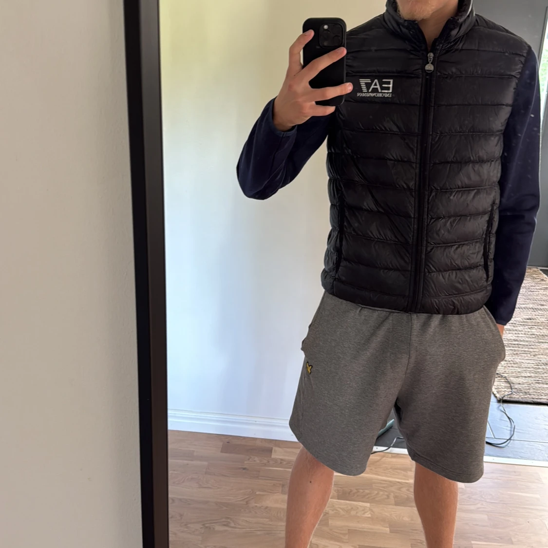 Svart dunväst från EA7 Emporio Armani - 2