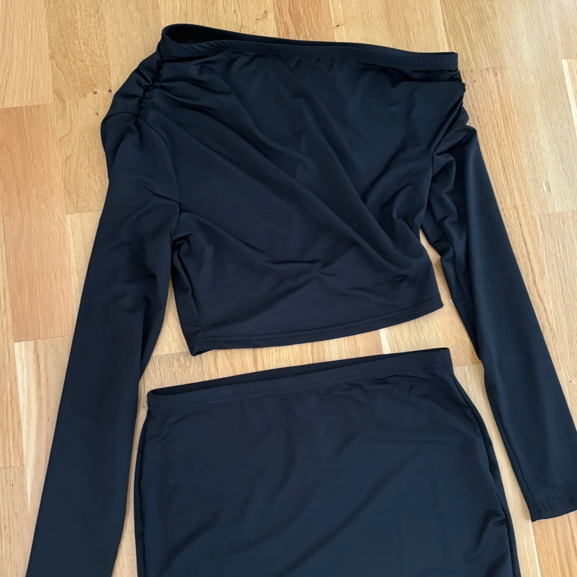 Svart set topp blus tröja kjol långkjol maxikjol klänning höst höstkläder fest party dejt coquette - 3