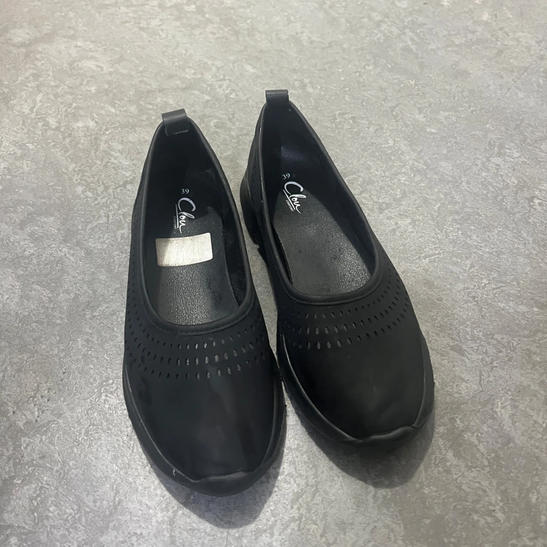 Svarta ballerinaskor i skinn från Clou - 2