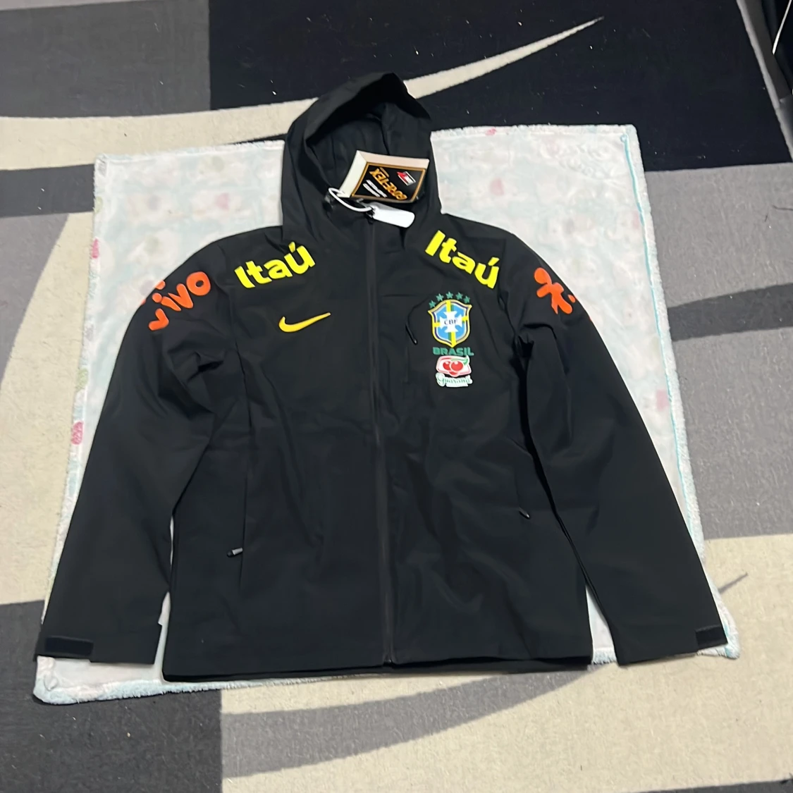 Svart Nike Brasil regnjacka Gore-Tex M