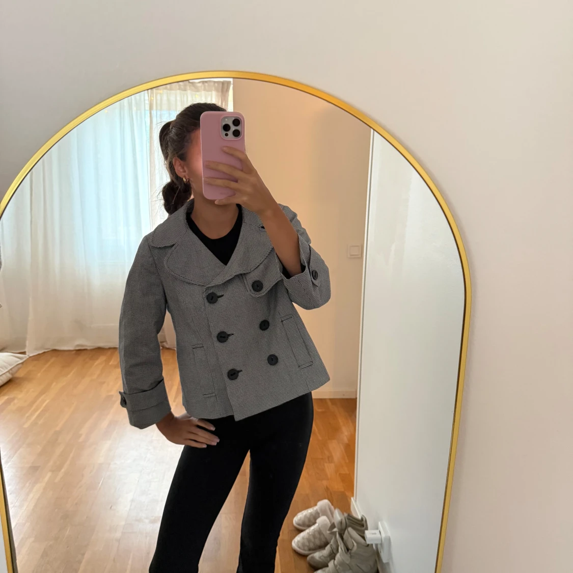 Grå rutig skepparkavaj