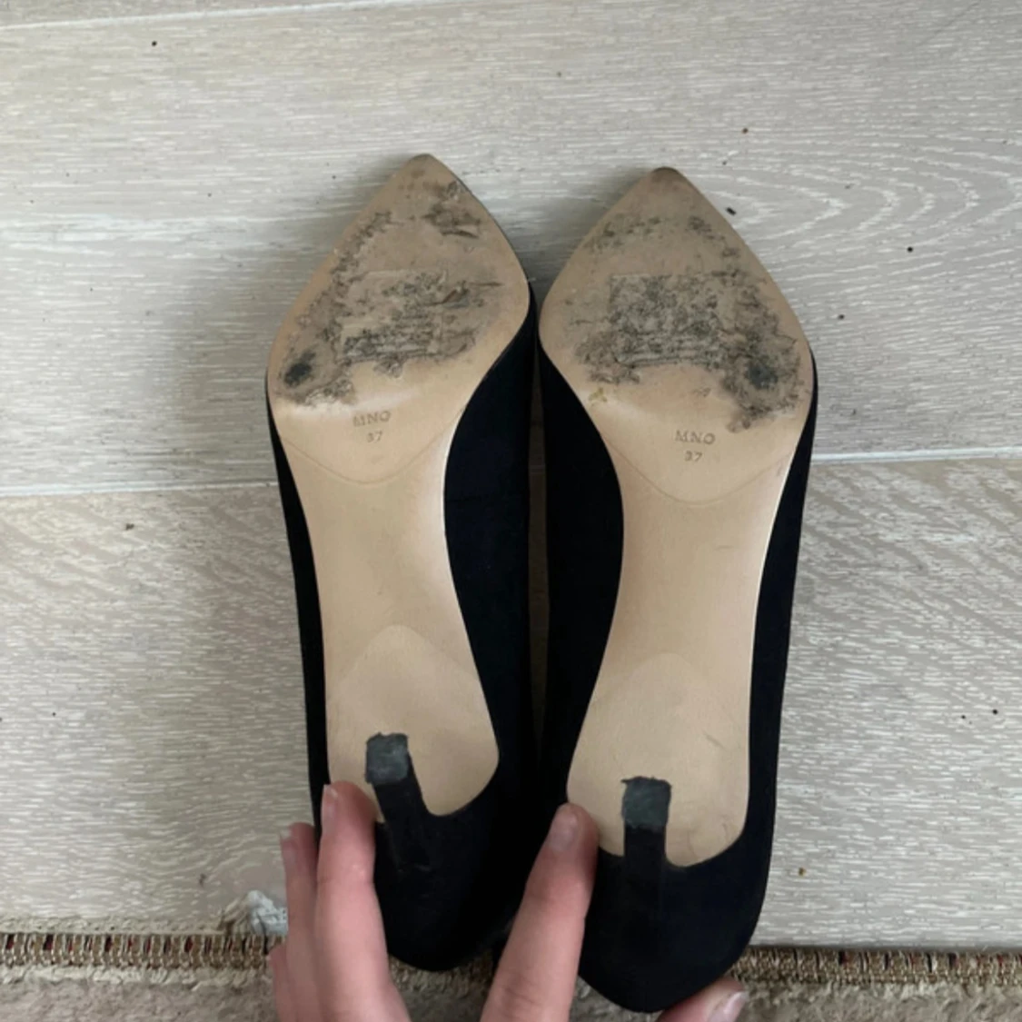 Svarta mockapumps från Mango - 4