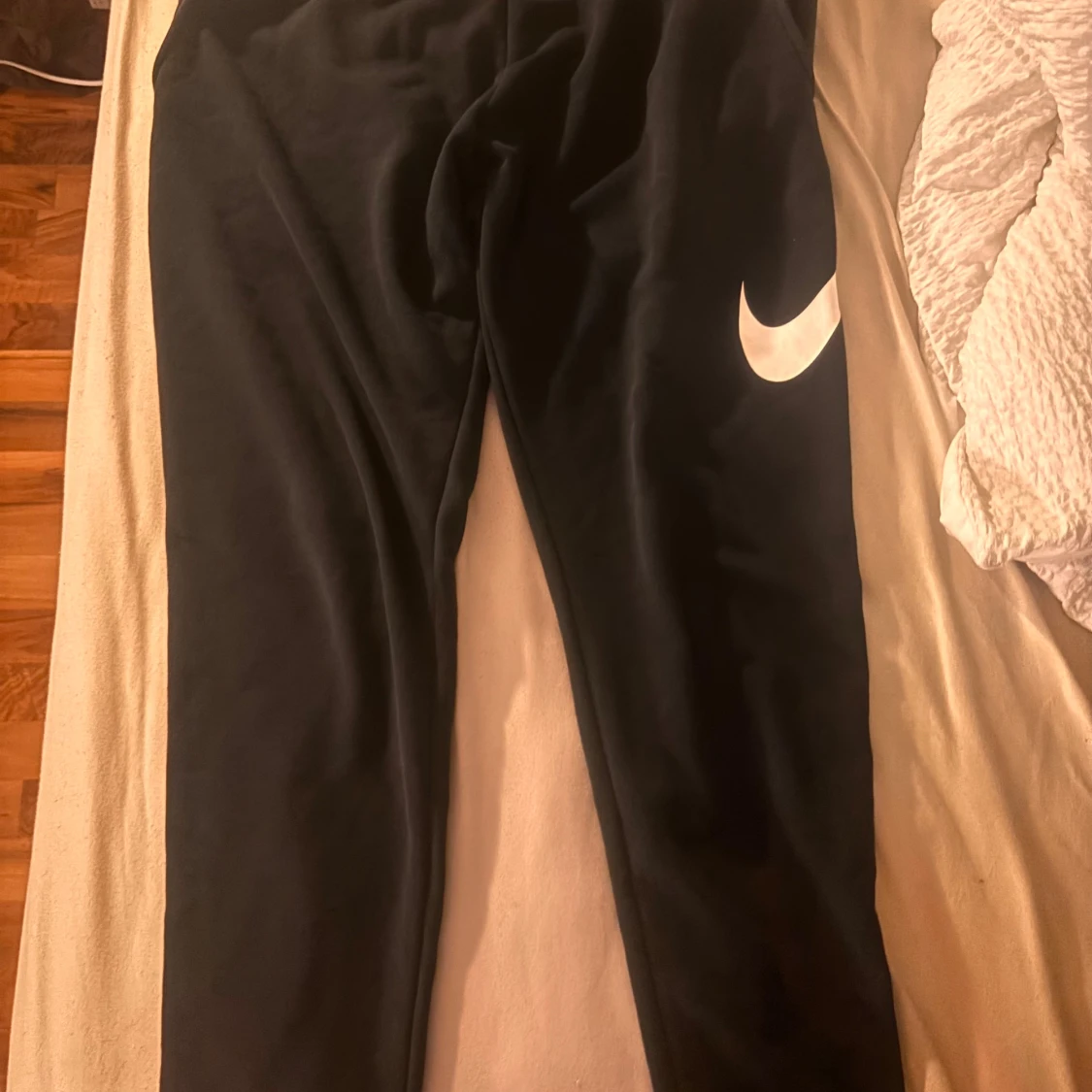 Svarta mjukisbyxor från Nike - 1