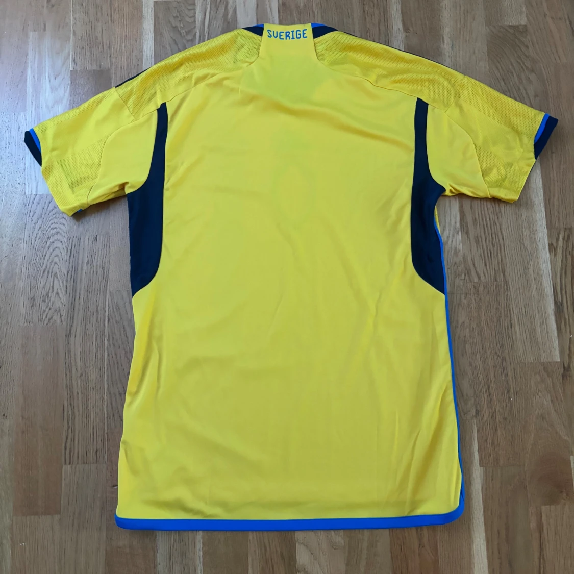 Svenska landslagets fotbollströja Adidas M - 1