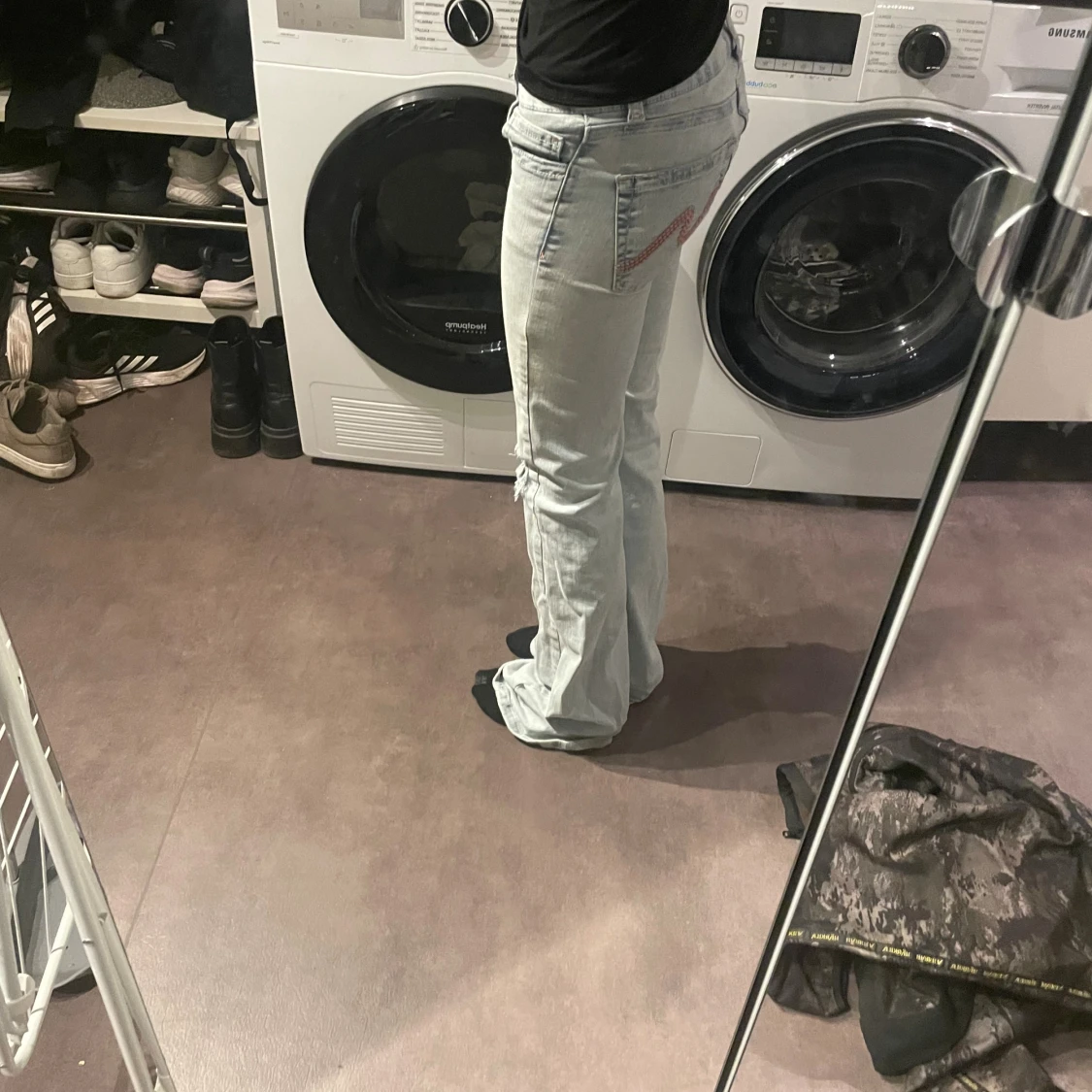 Ljusblå bootcut jeans Nelly