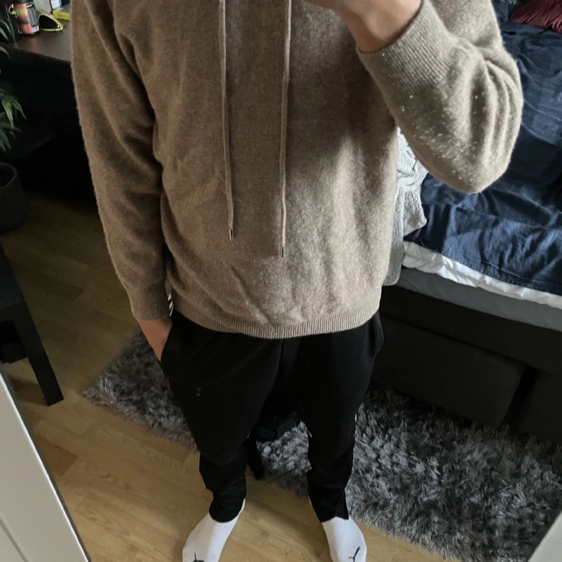 Beige hoodie i ullmix med snörning