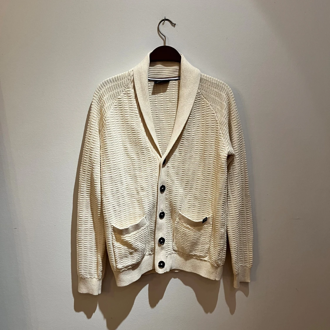 Beige kofta från Lindbergh, M