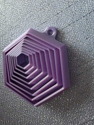 hexagonformad nyckelring fidget toy  - Fidget toy hexagon nyckelring 4cm