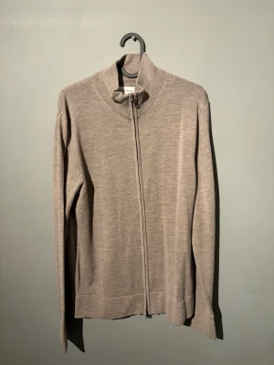 Full zip - En full zip från these glory days. Inte använd. Nypris: 1099 mitt pris 750 