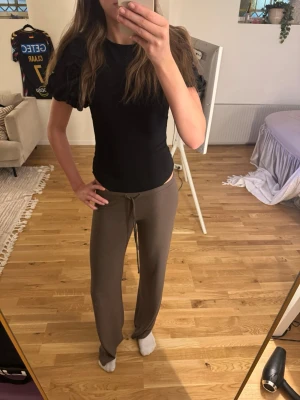 Svart body - Fin body från Amisu💕