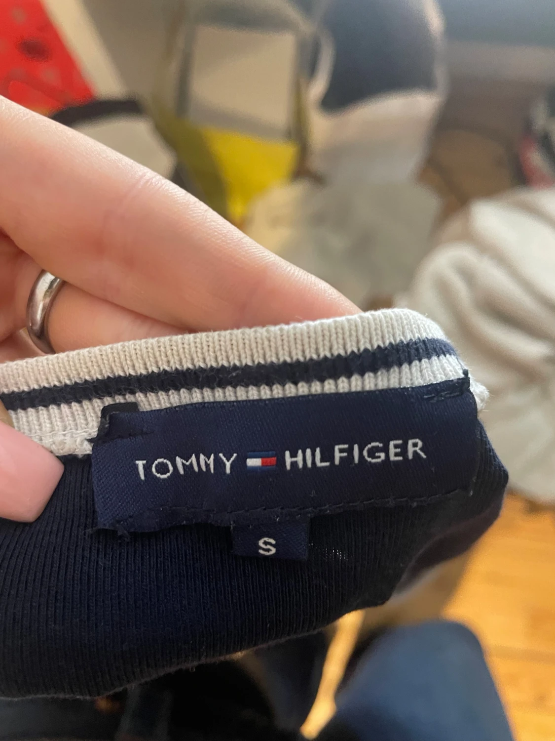 Mörkblå v-ringad topp Tommy Hilfiger - 2