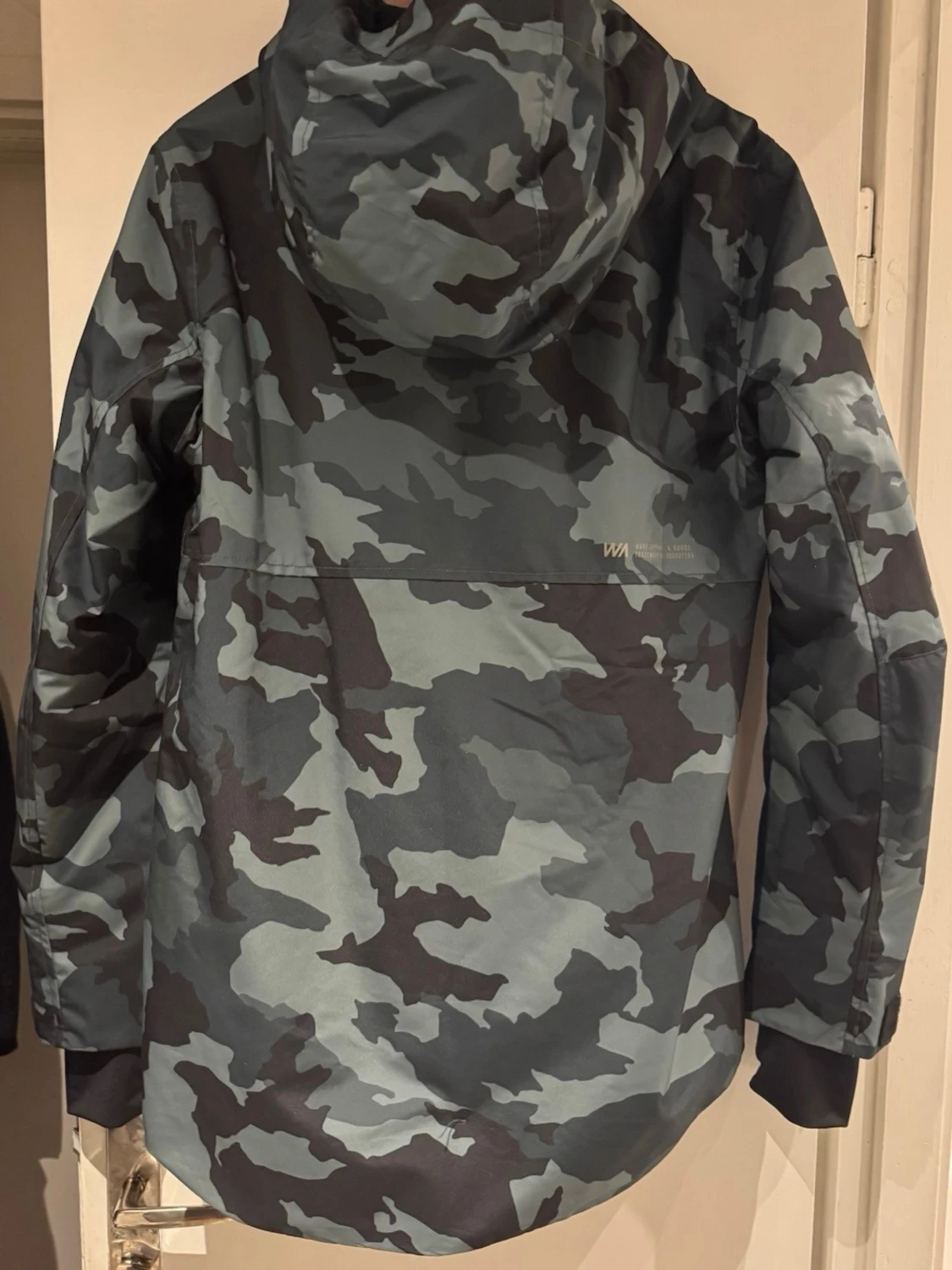 Camouflage vinterjacka från Warp - 1