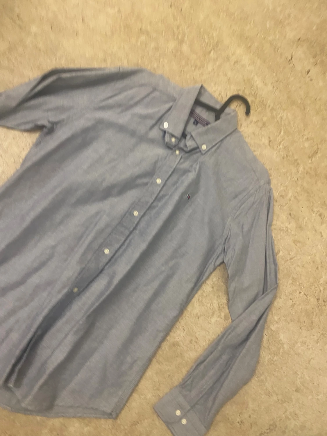 Blå skjorta från Tommy Hilfiger - 1