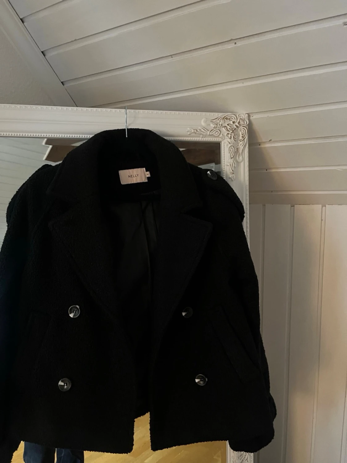 Svart teddy skepparkavaj från Nelly - 1