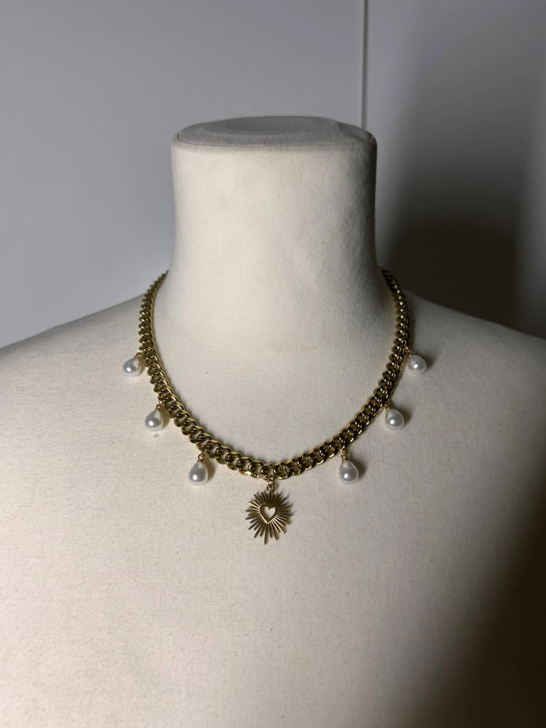 Halsband med pärlor och hjärta guld  - 5