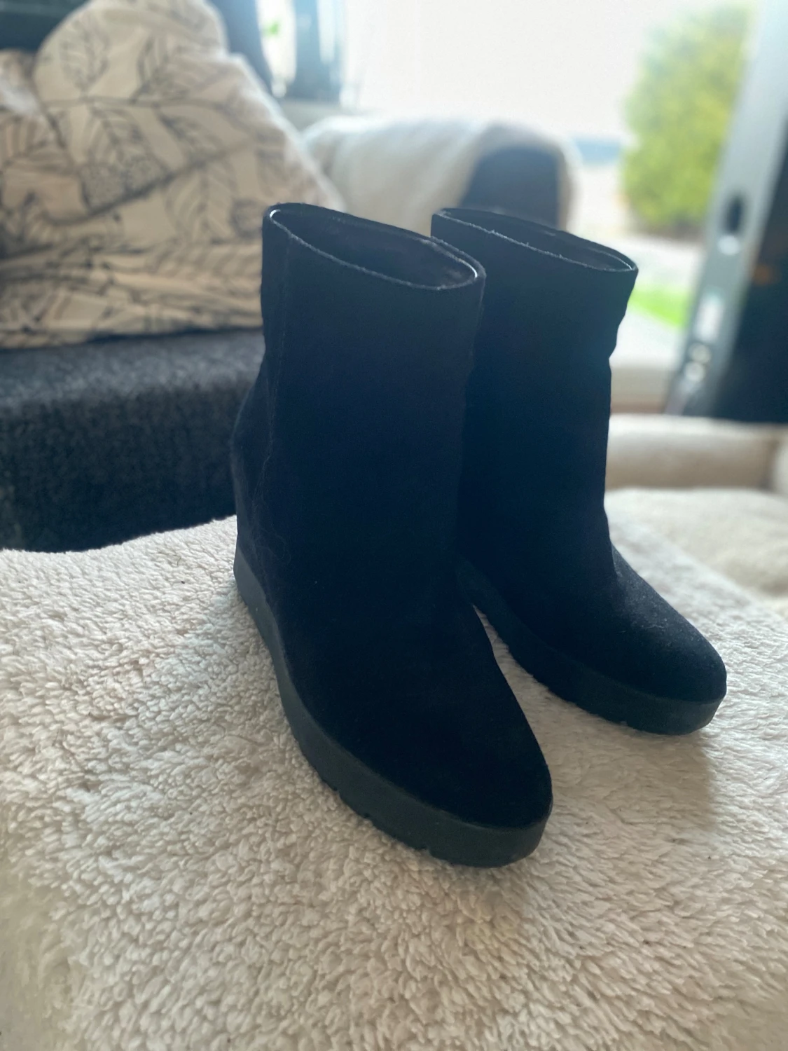 Svarta mockaboots från Prada, storlek 37 - 3