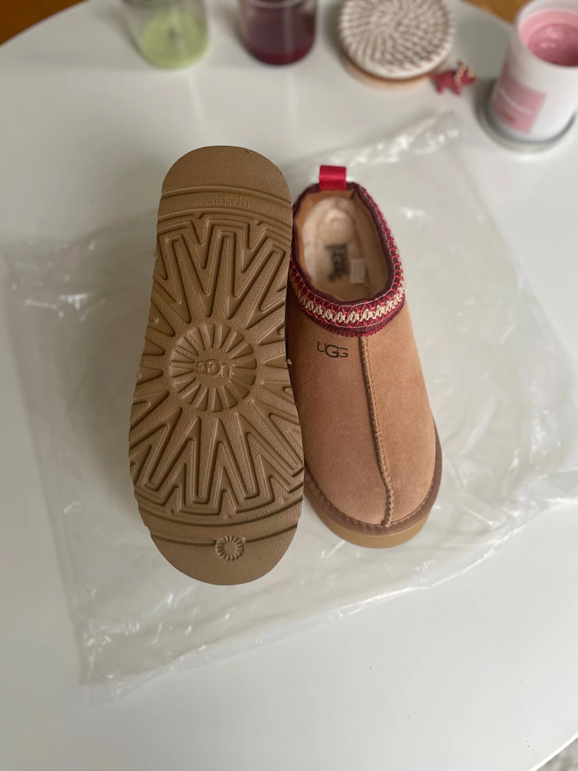 UGG slip-ins i beige mocka - 1