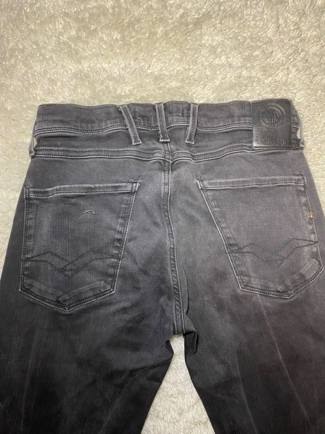 Svarta Replay Anbass jeans  - 3