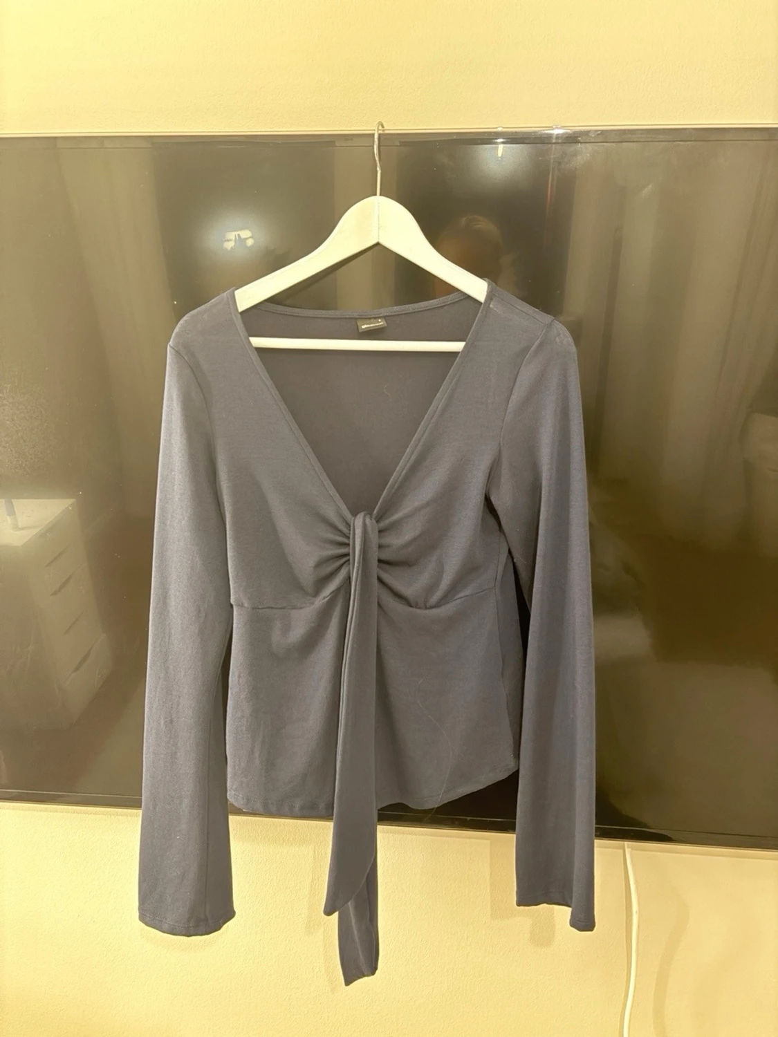 Front tie tröja  - 1