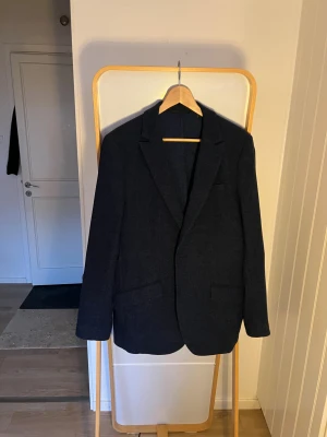 Kavaj Scotch & Soda - Skön kavaj med mjuk lite grövre känsla. Knappt använd och Stl. L