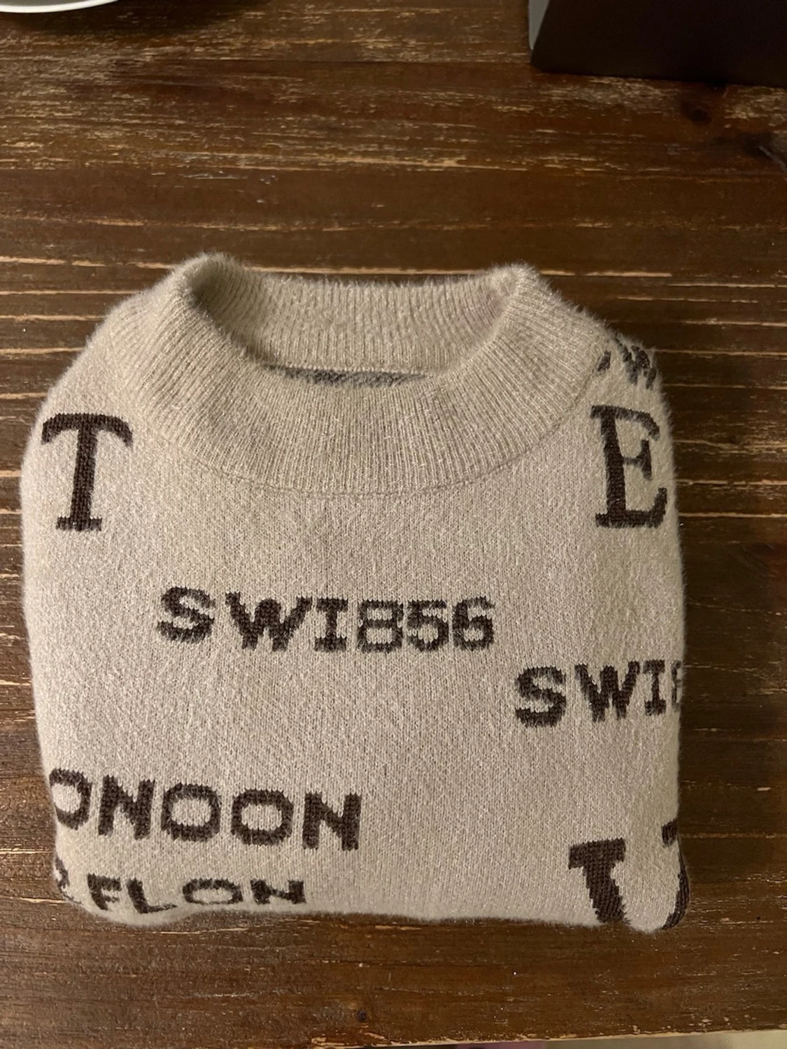 Oversize beige tröja