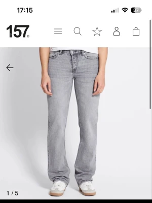 Icon jeans - Säljer icon jeansen från lager 157. Dem säljs då dem är försmå för mig. Bra skick.