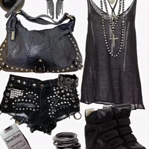 SÖKER 🙏🏻🙏🏻 - Söker denna typ av olika stilar, typ 2016 och 2000s. Är öppen för det mesta, allt mellan linnen, väskor, kjolar, shorts, skor osvvv. Hör av dig om du har något som du säljer eller vet vart man kan köpa med rimliga priser. 