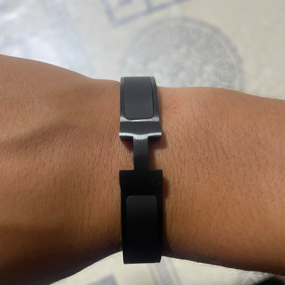 Svart armband Hermer - 1