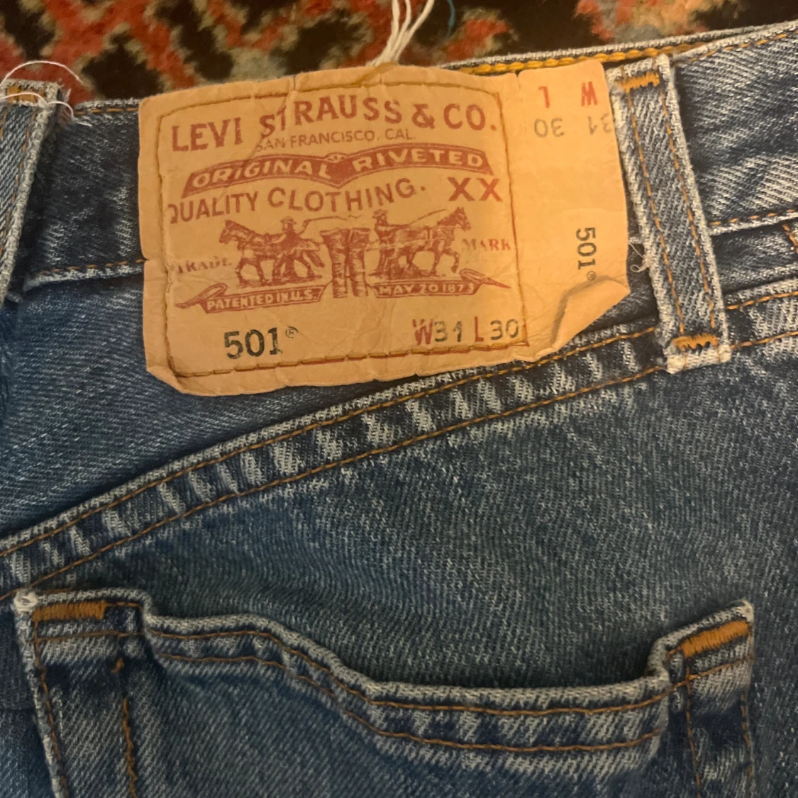 Levi's 501 blå jeans med slitningar - 2