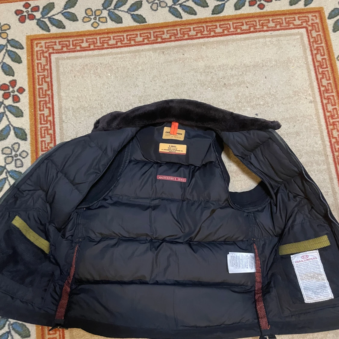 Svart dunväst från Parajumpers XS - 2