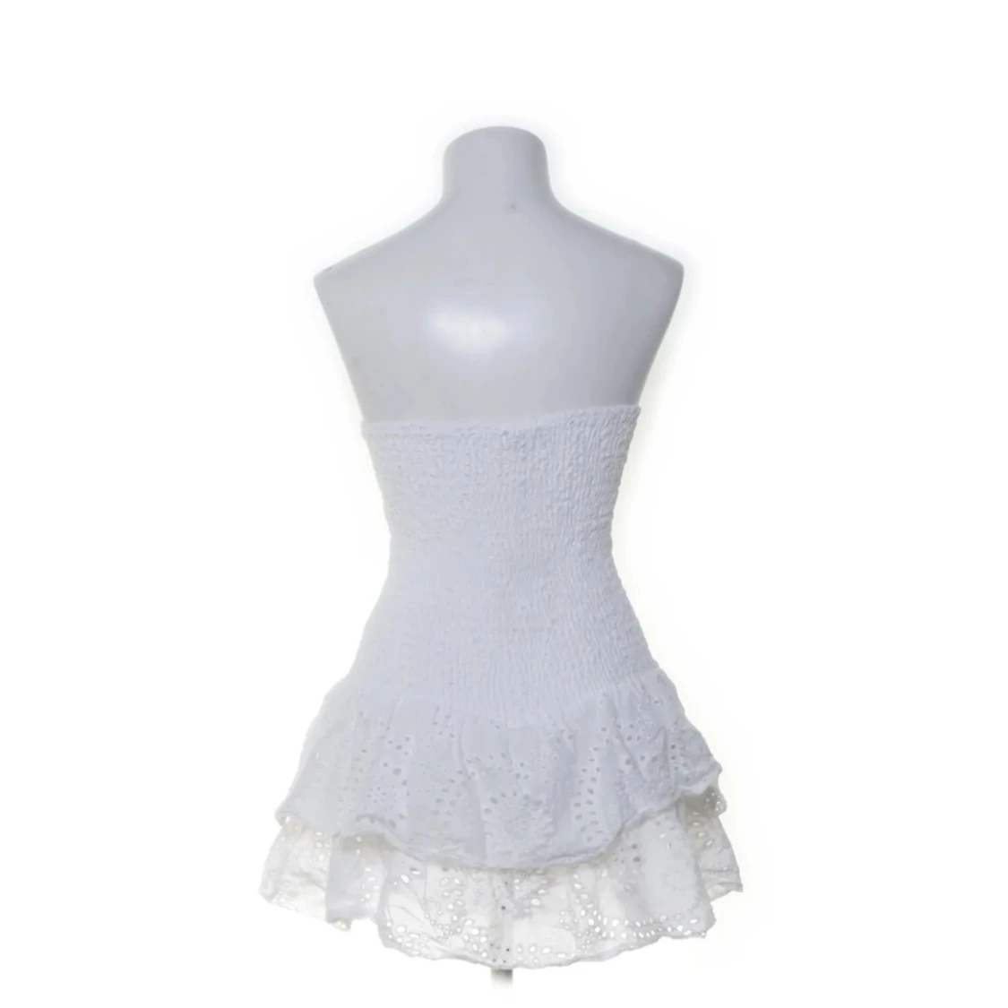 Vit axelbandlös klänning - 1