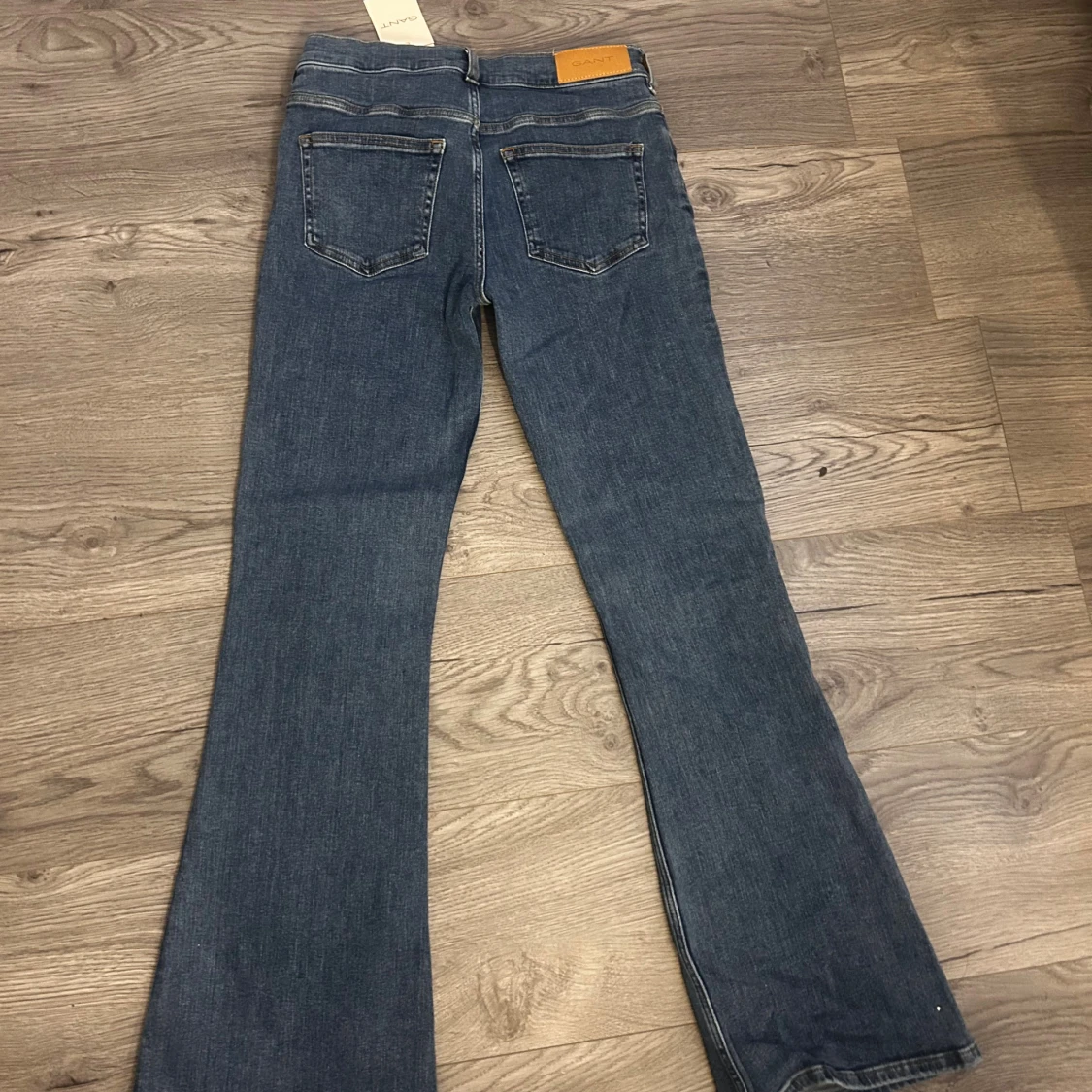 Blå bootcut jeans från Gant - 1
