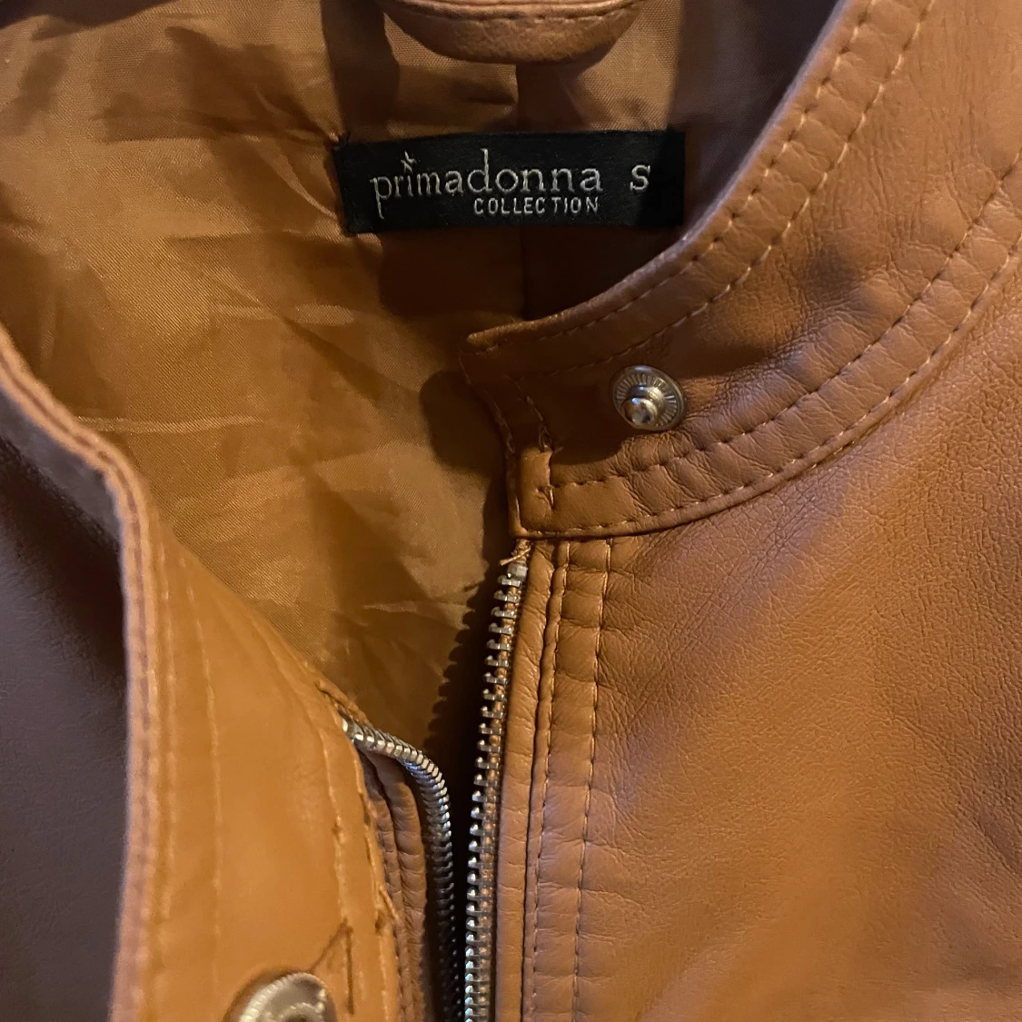 Ljusbrun skinnjacka från Primadonna  - 1