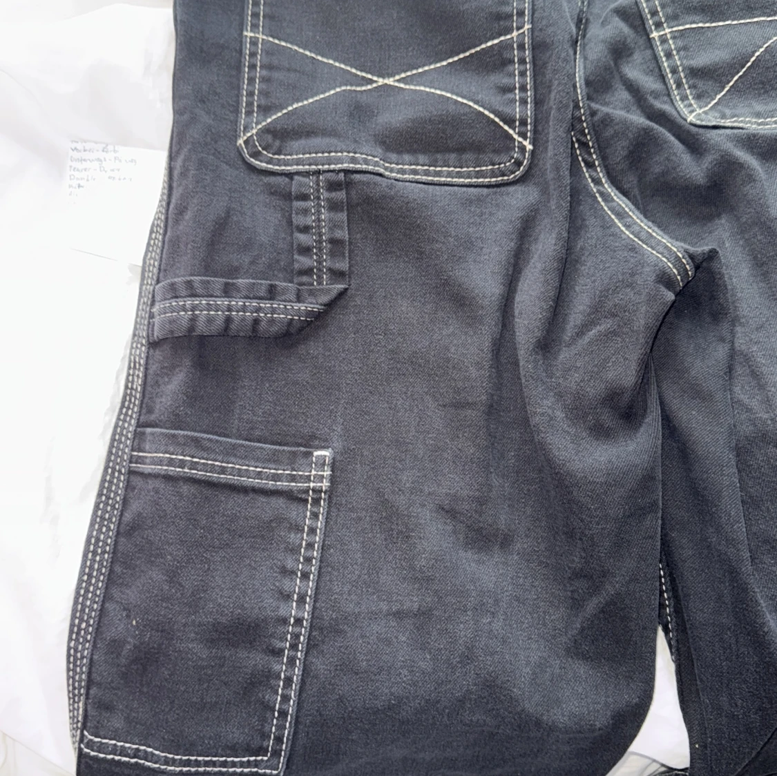 Svarta cargopants från Lindex, stl 170 - 3