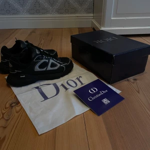 B30 - Säljer ett par B30s då jag inte använder dem längre, alla tillbehör ingår.