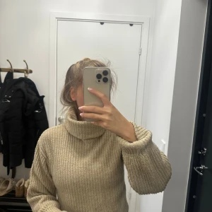 Stickad tröja - Linn Ahlborgs kollektion 