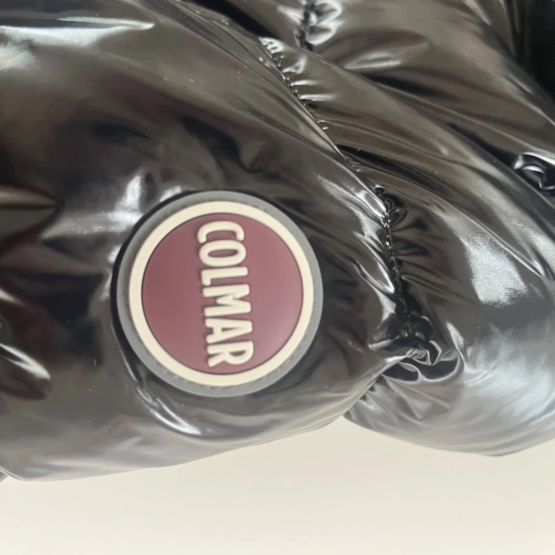 Svart Colmar pufferjacka med glans - 2