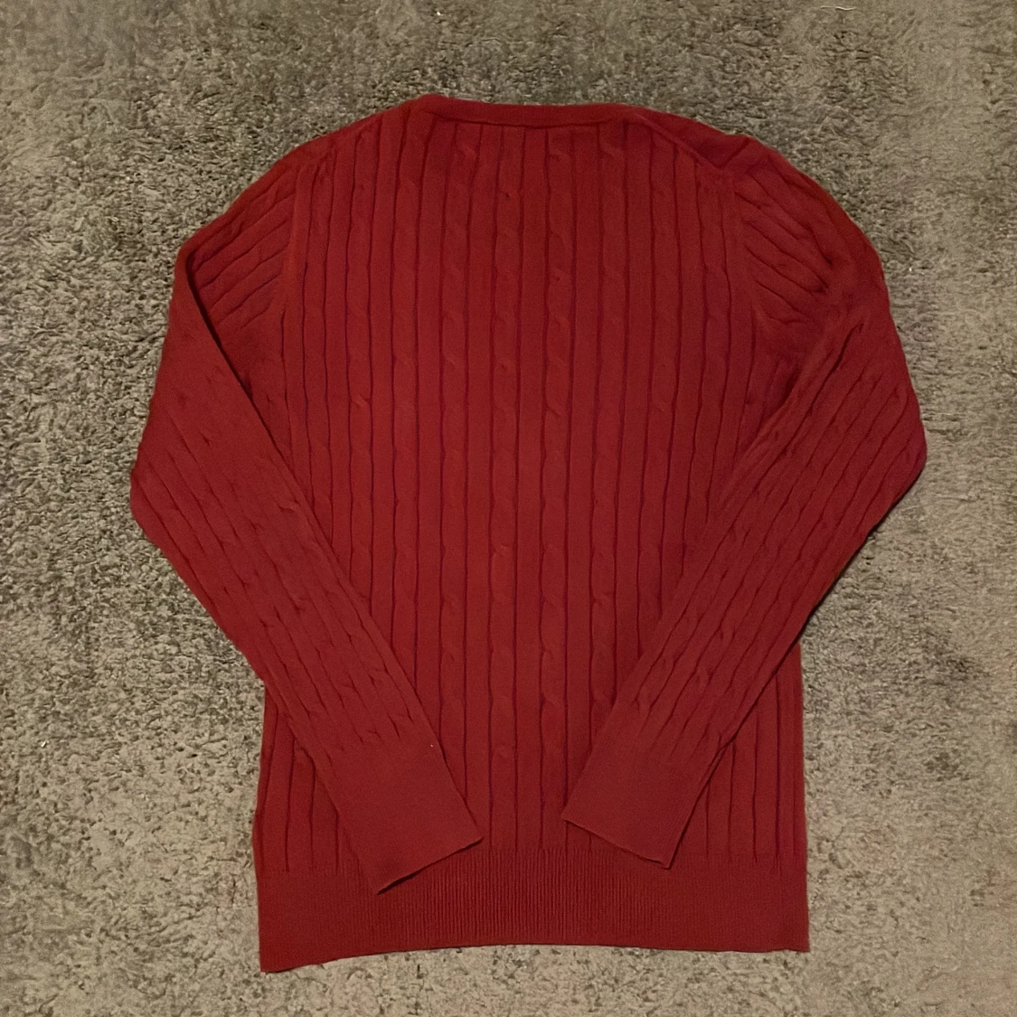 Röd kabelstickad tröja från GANT - 1