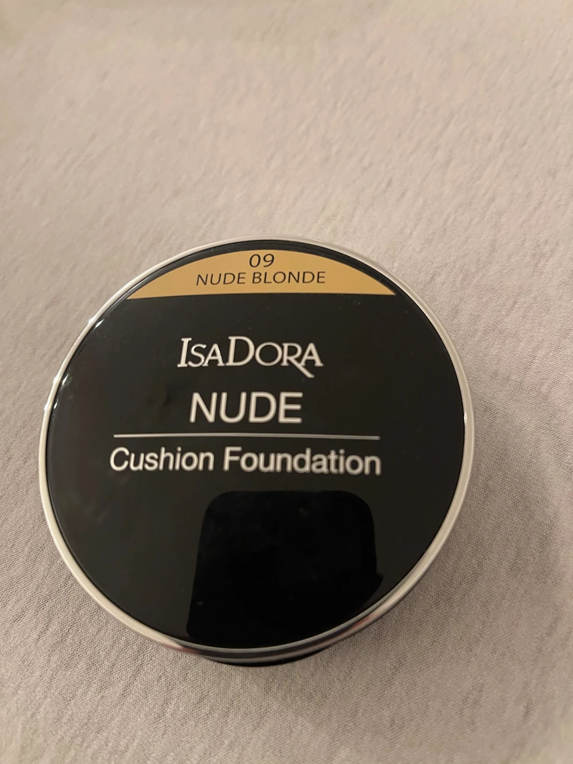 IsaDora Nude Cushion Foundation 09