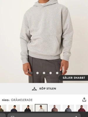 Helt oanvänd hoodie, storlek M  - Säljer en helt oanvänd jättesnygg hoodie med prislapp kvar, ordinarie pris 349💕
