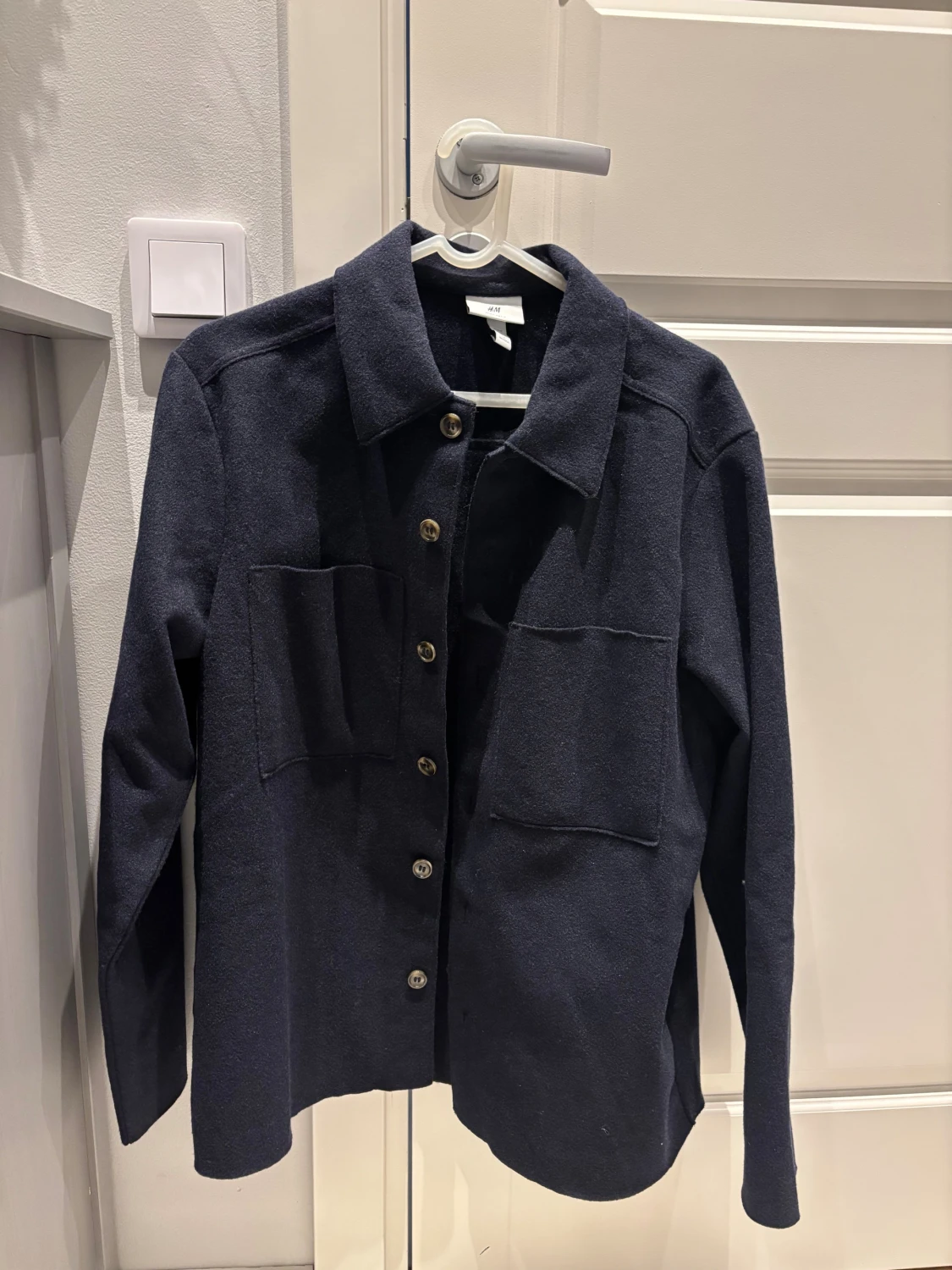 Stickad overshirt från h&m