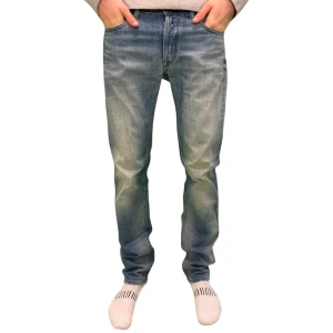 Replay Jeans - Hej! Säljer dessa väldigt populära och snygga Replay Jeans | Storlek: W30/L34 | Skicket är mycket bra, inga tecken på användning | Modellen är 185 och väger 65kg | Pris kan diskuteras! | Hör av dig vid intresse eller minsta fundering!